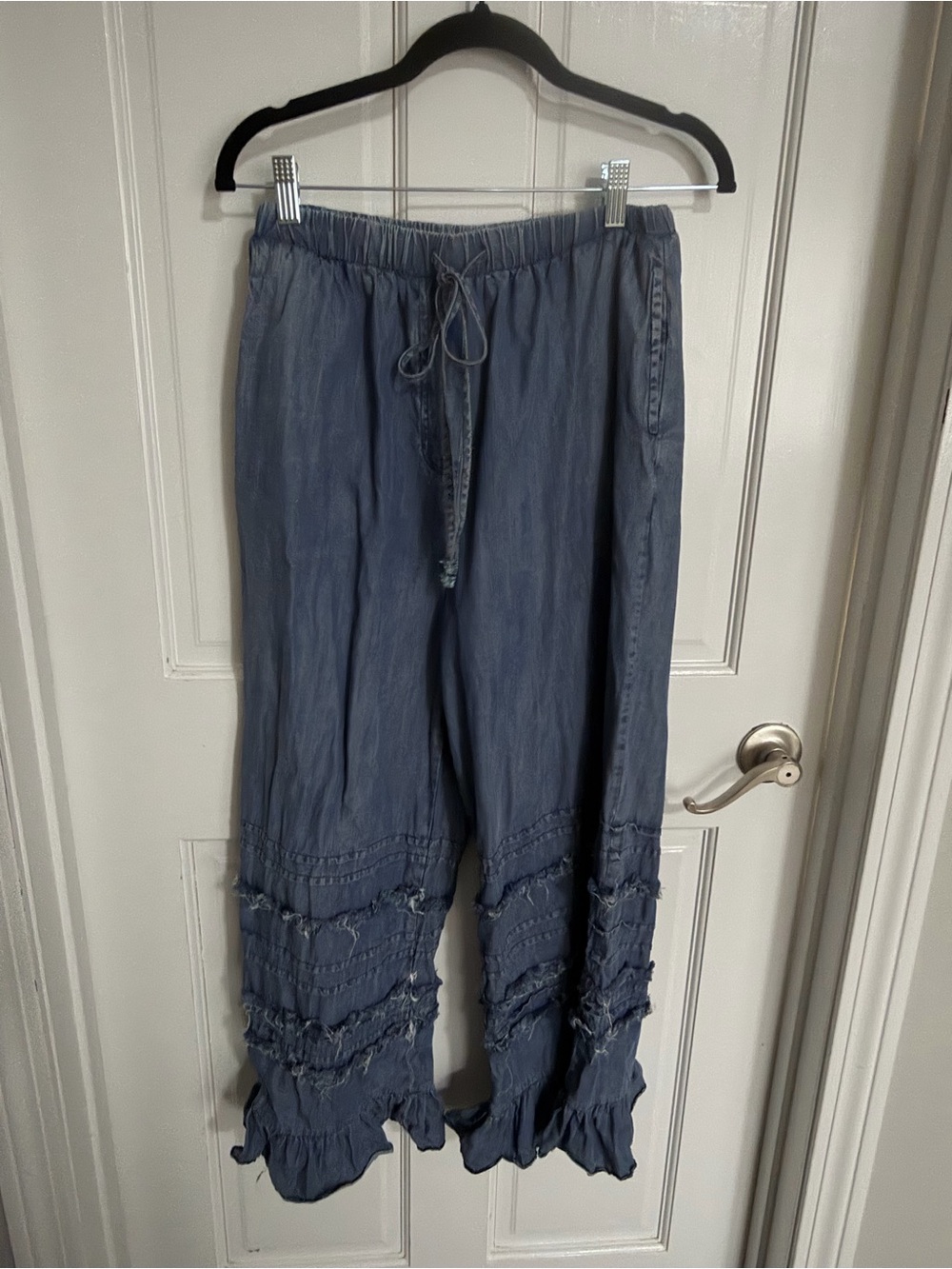 Boutique Easel Endless Journey Ruffled Hem Boho Wide Leg Pants Size M - Picture 5 of 7